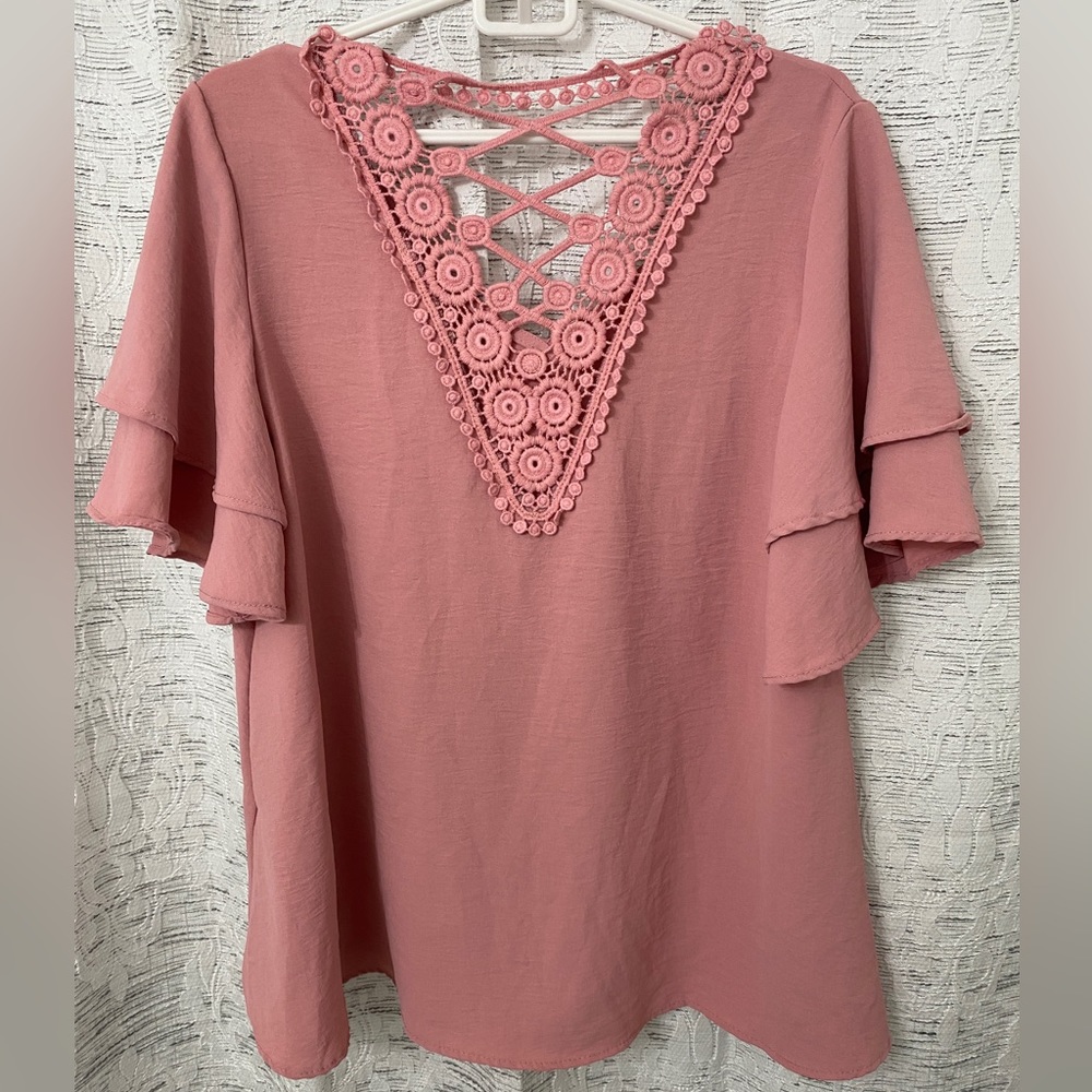 Vine and Love, Crochet Back, Tiered Flutter Sleeve, Dusty Rose, Size L